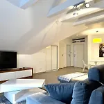 Stubai - Self Check-in 20h - Parking & Lift