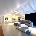 Stubai - Self Check-in 20h - Parking & Lift Apartment