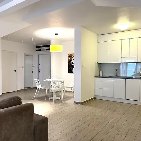 Apartamento Stubai - Self Check-in 20h - Parking & Lift *