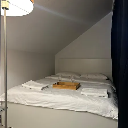 Stubai - Self Check-in 20h - Parking & Lift